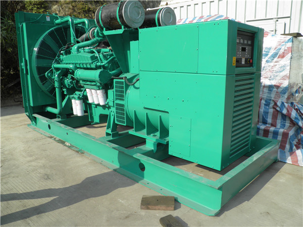 新干出租发电机 发电机组厂家：柴油发电机组的控制屏的作用是什么？