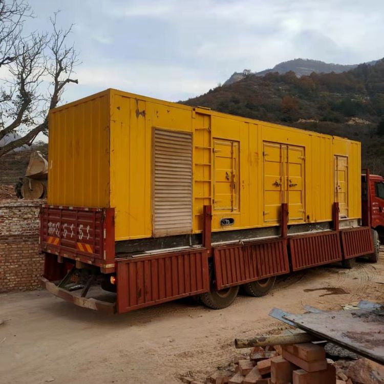 新干200kW 发电机组在带电阻性负载时，输出功率会受到哪些因素的影响？
